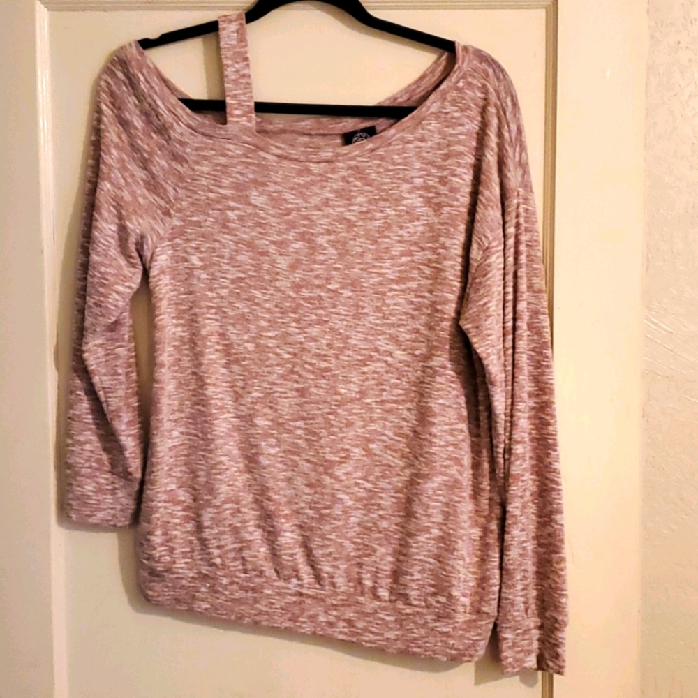 COPY - Bobeau One Cold Shoulder Top!!